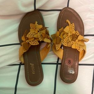 Nicole yellow floral sandals. Brand: Nicole. Size: 8